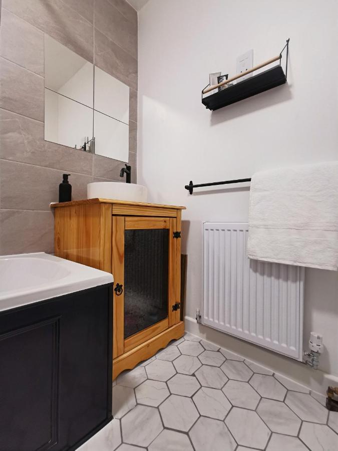 Peaceful House In The Heart Of Glasgow City, Close To Queen Elizabeth Hospital And Govan Subway, Free Private Parking Exterior foto